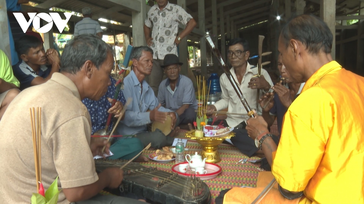 Âm nhạc trong nghi thức lễ hạ thủy ghe Ngo của đồng bào Khmer